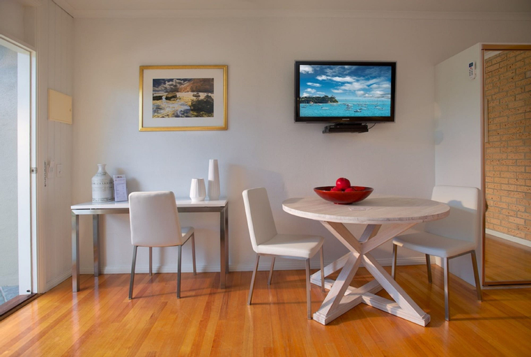 Dining Room 11