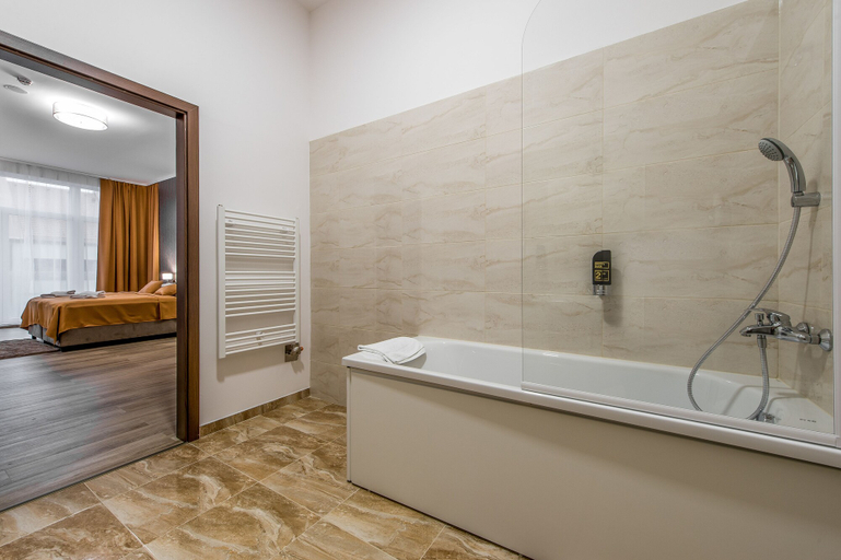 Bathroom 3, Black Horse, Prešov