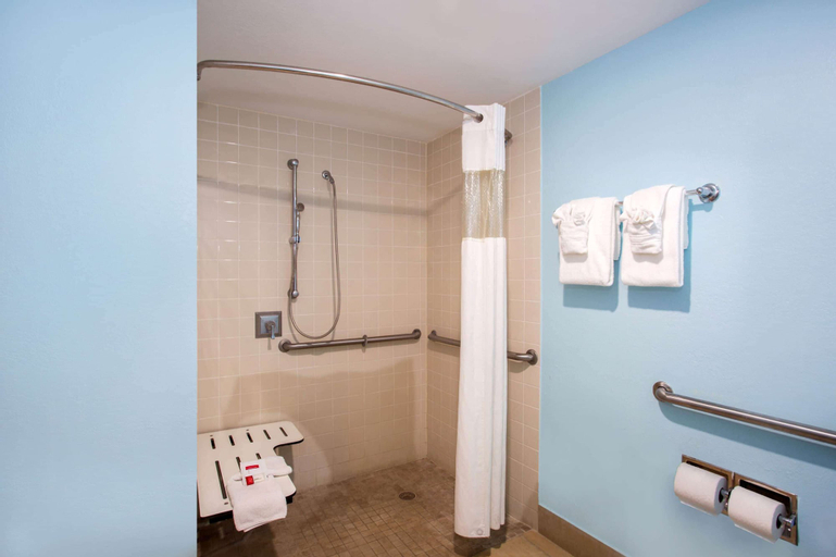 Bathroom 4