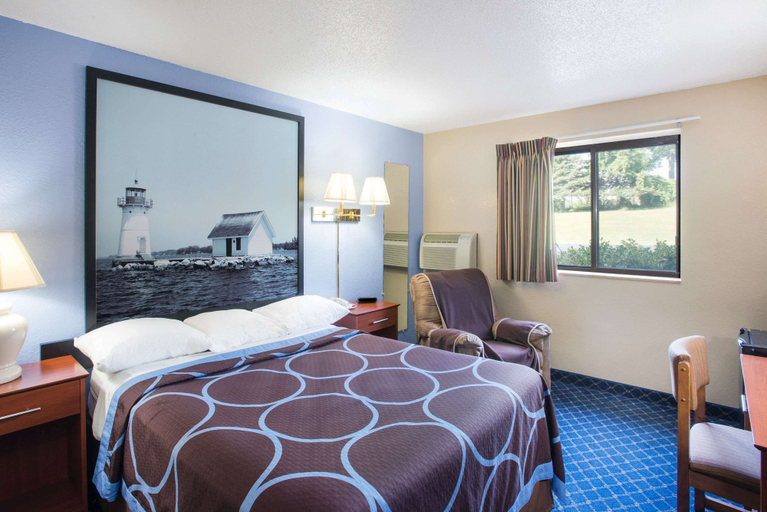 Bedroom 3, Super 8 by Wyndham Massena NY, Saint Lawrence