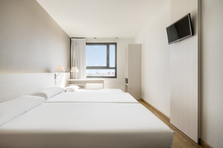 Bedroom 4, Hotel ILUNION Valencia 3, Valencia