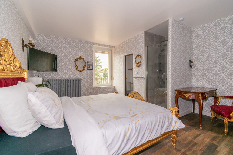 Bedroom 15