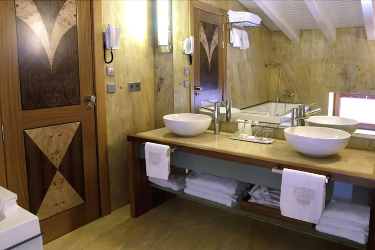 Bathroom 5, Mirador de Dalt Vila – Relais & Chateaux, Baleares