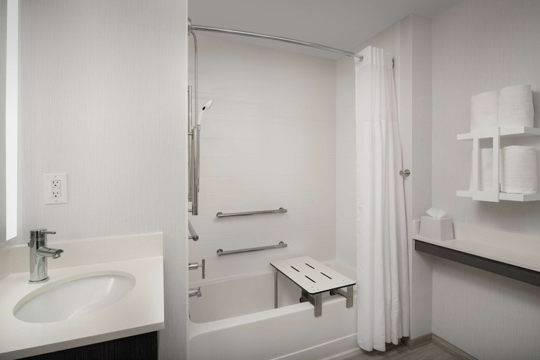 Bathroom 4, Hampton Inn Duncan, Stephens