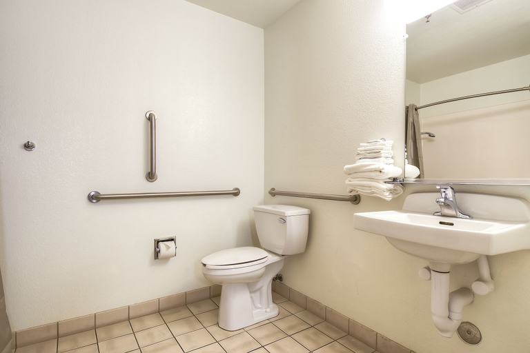 Bathroom 4, Motel 6 Bakersfield, CA - Convention Center, Kern