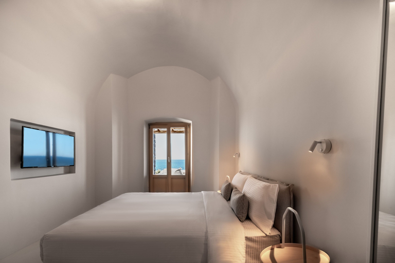 Bedroom 5, Colombos BeachFront, South Aegean