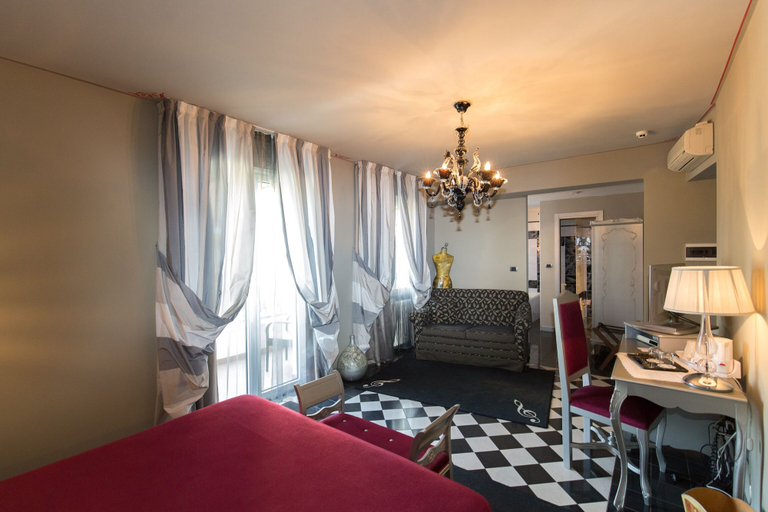 Bedroom 4, Hotel Serenella, Brescia