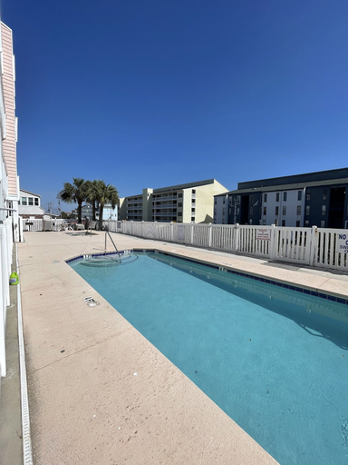 Exterior & Views 2, Luxurious Home with Theatre Room, Horry
