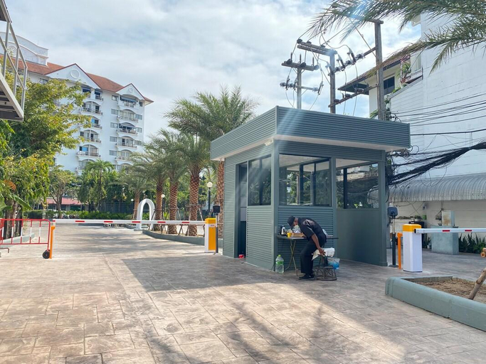 Others 2, Pattaya Beach Road Apartments, Pattaya