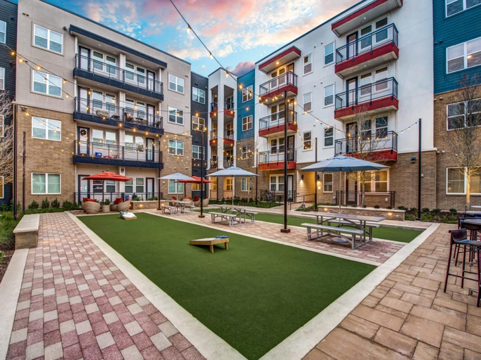 Room 2, Luxe 1BR King Suite Close to Downtown w Fast Wifi, Travis