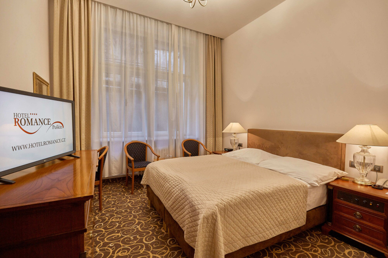 Bedroom 3, Hotel Romance, Karlovy Vary