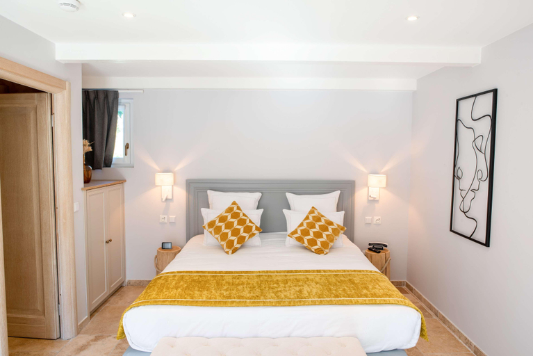 Bedroom 3, Domaine Ribiera, Alpes-de-Haute-Provence
