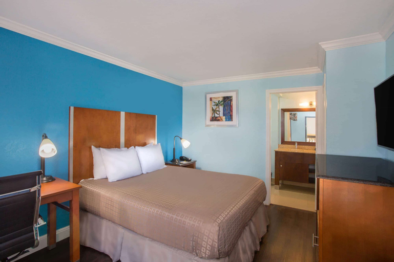 Bedroom 12