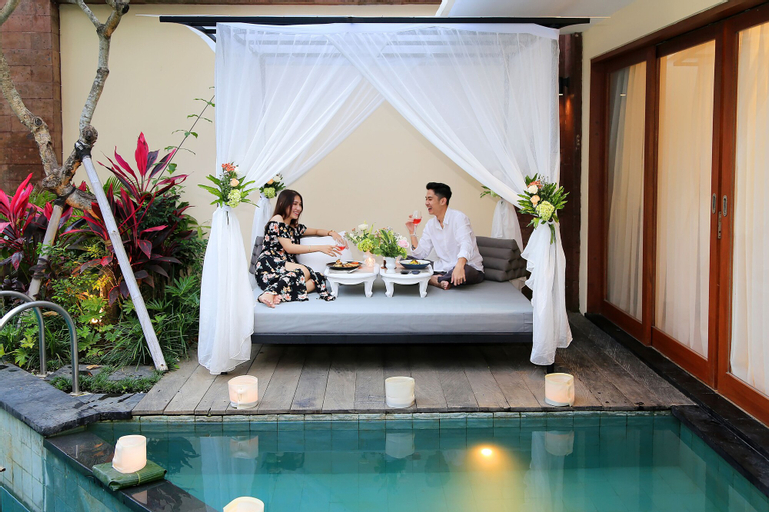 Swimming Pool 11