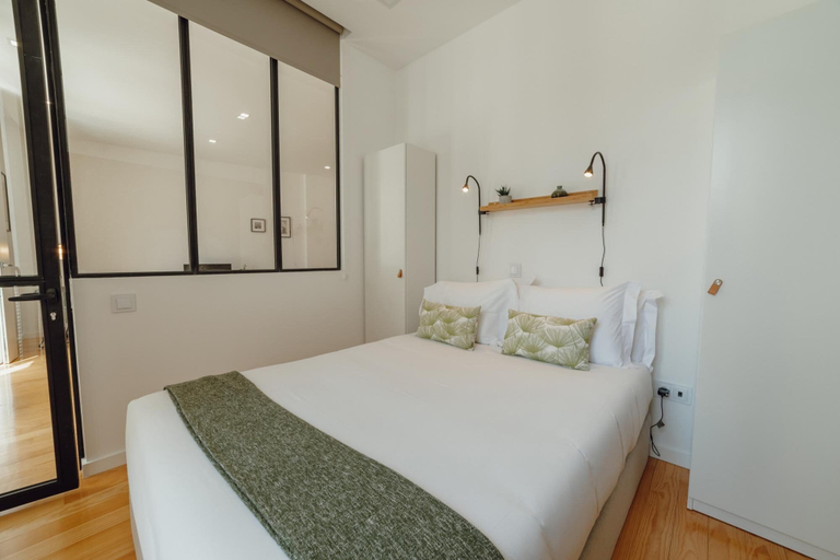 Bedroom 5, Courtyard Oporto Design Apartment C With Terrace, Porto