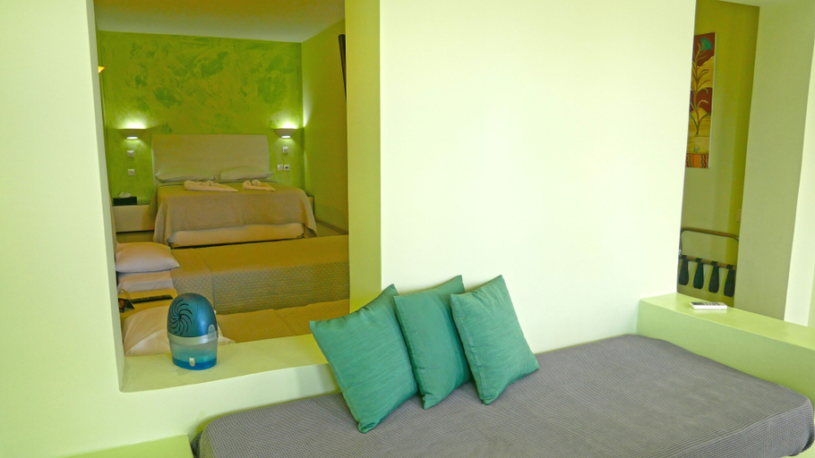 Bedroom 5, Nautilus Dome, South Aegean