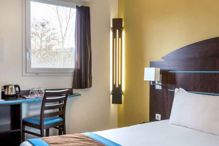 Bedroom 4, Sure Hotel by Best Western Saint-Amand-Les-Eaux, Nord