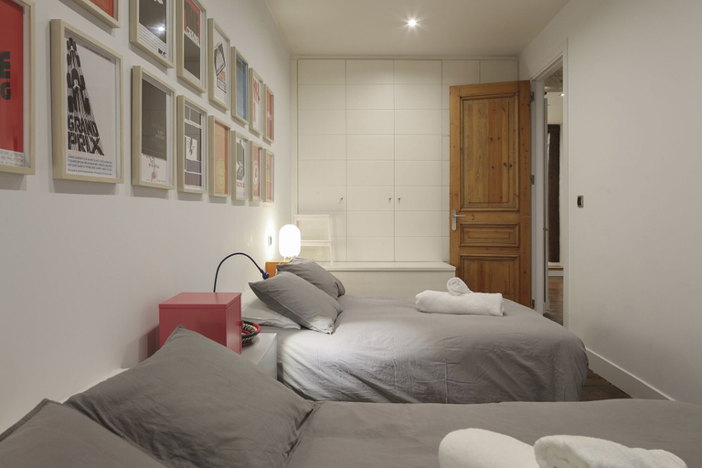 Bedroom 2, Casco Viejo Comodidad y Elegancia by Urban Hosts, Vizcaya