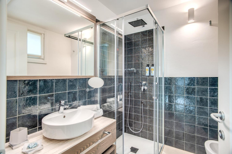 Bathroom 5, Cala Sinzias Resort, Cagliari