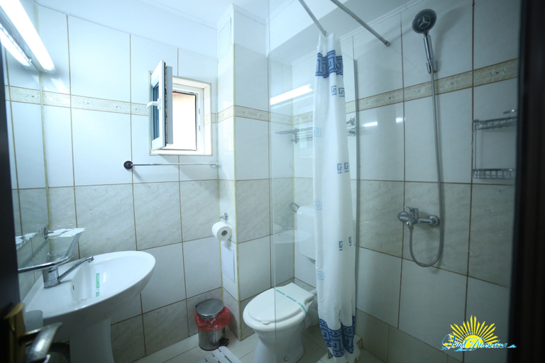 Bathroom 3, Vila Diandra, Tuzla