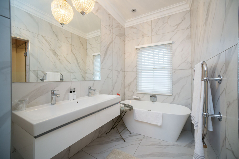 Bathroom 5, Batavia Boutique Hotel, Cape Winelands
