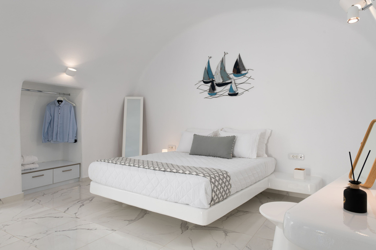 Bedroom 2, White Concept Caves, South Aegean