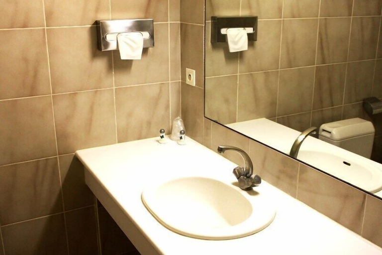 Bathroom 4, Le Richiardi, Var