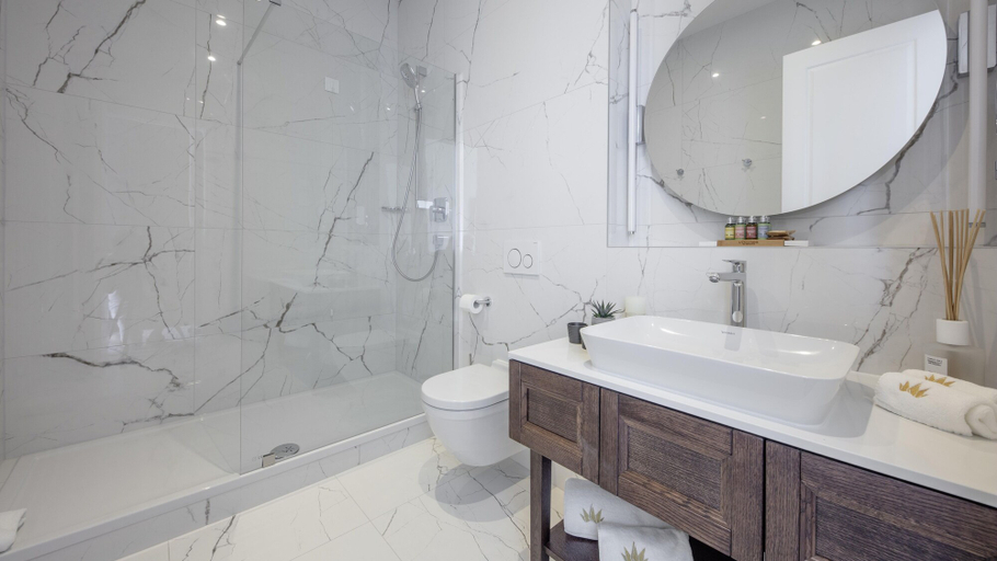 Bathroom 5, Hotel Royal Neptun, Dubrovnik