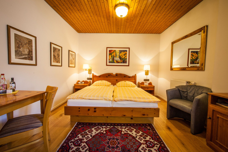 Bedroom 3, Hotel & Restaurant Hackteufel, Heidelberg