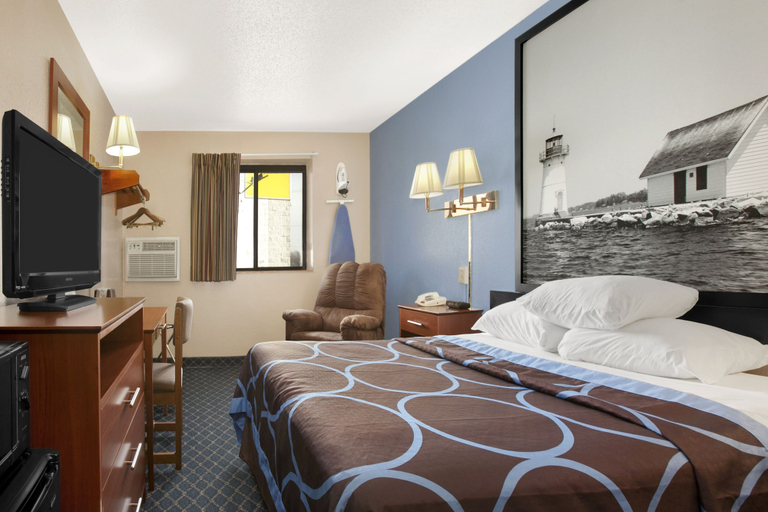 Bedroom 3, Super 8 by Wyndham Massena NY, Saint Lawrence