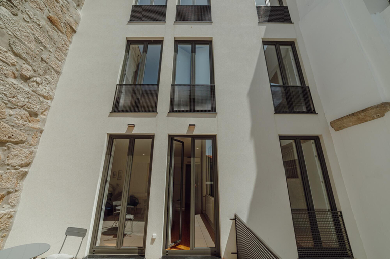 Exterior & Views, Courtyard Oporto Design Apartment C With Terrace, Porto