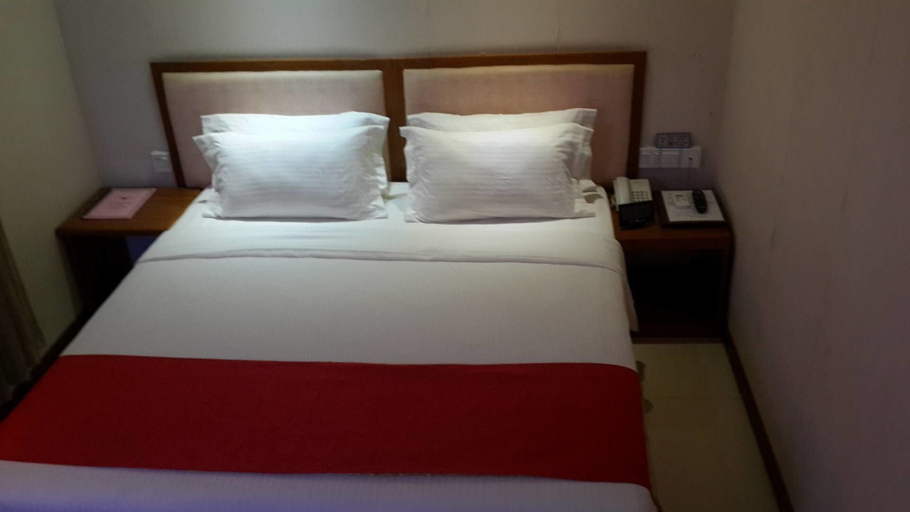 Bedroom 2, Yadanar Theingi Hotel, Mandalay