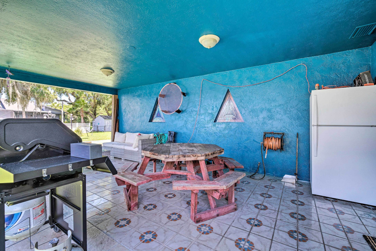 Others 5, Crystal River Retreat w/ Mini-golf Course!, Citrus