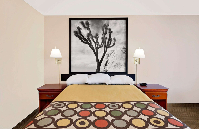 Bedroom 5, Super 8 by Wyndham Yucca Val/Joshua Tree Nat Pk , San Bernardino