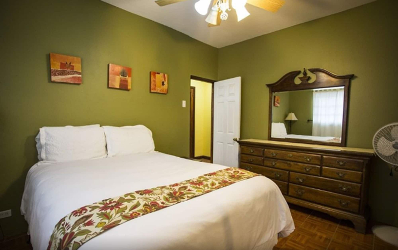 Bedroom 2, Casa Belize