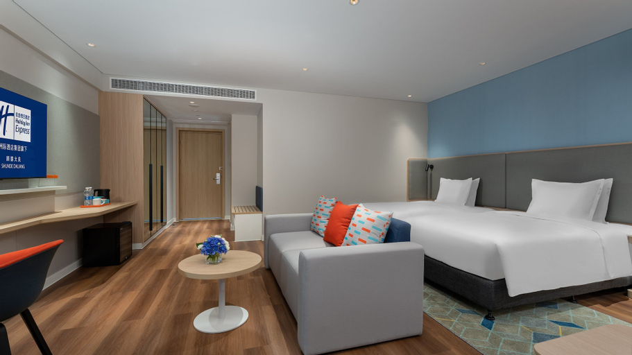 Bedroom 12
