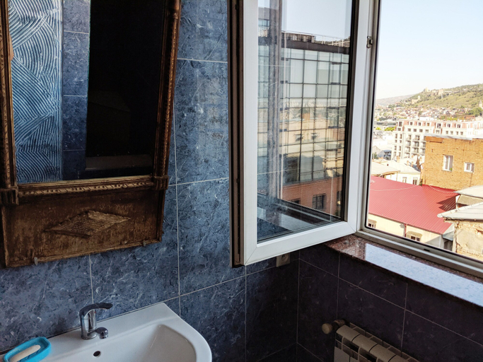Bathroom 4, Diwan - Hostel, Tbilisi