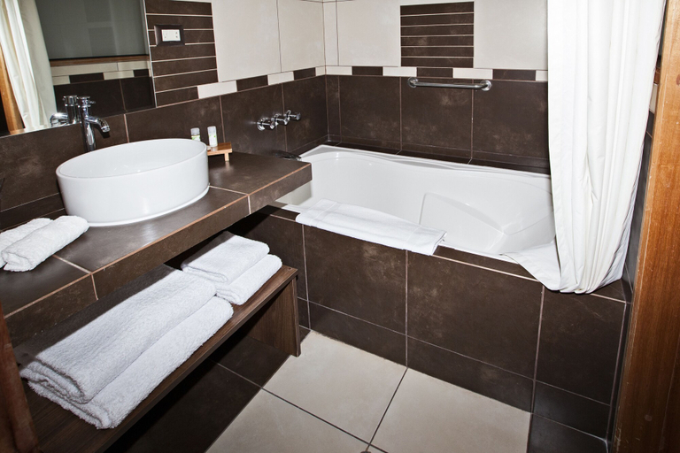 Bathroom 3, Polo Cusco Suites, Cusco