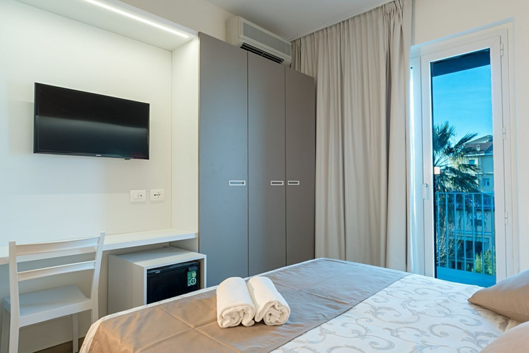 Bedroom 4, Hotel Relax, Ascoli Piceno