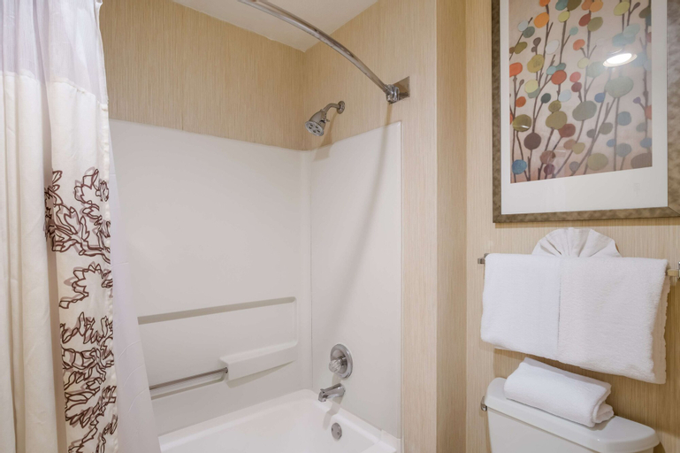 Bathroom 12