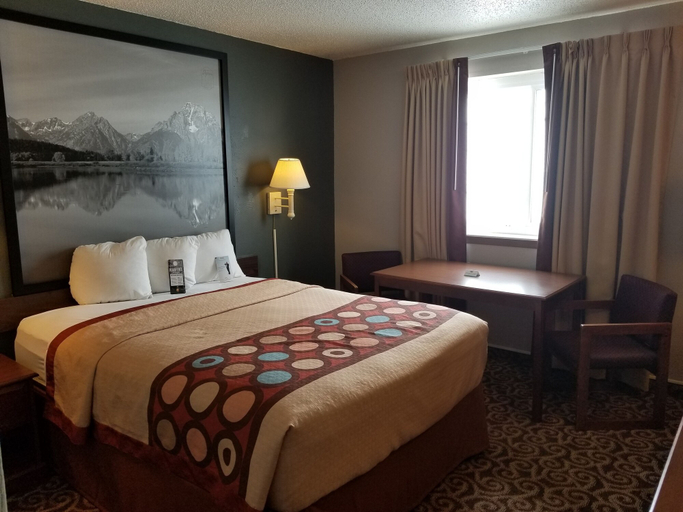 Bedroom 3, Super 8 by Wyndham Gillette, Campbell