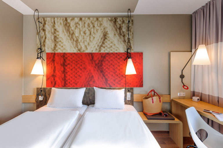 Bedroom 19