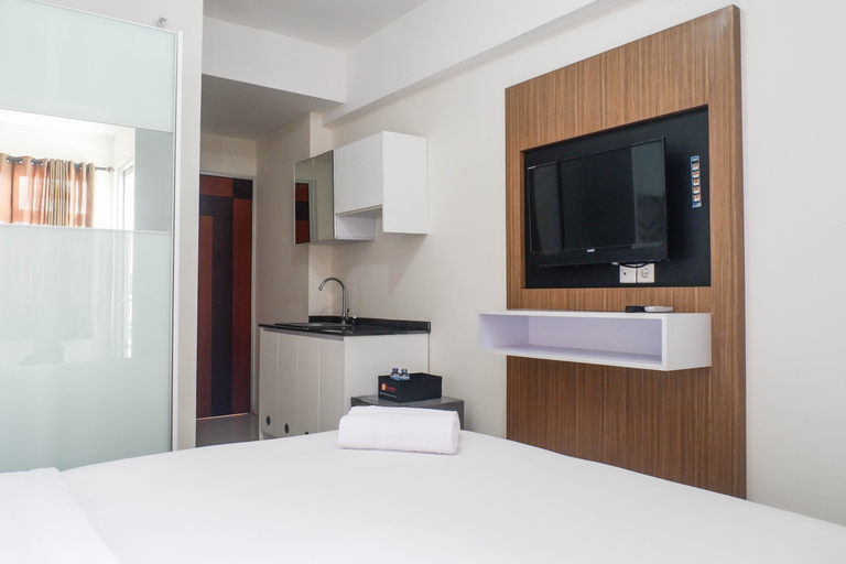 Bedroom 2, Best Value & Cozy Studio Room Apartment at Gunawangsa Merr By Travelio, Surabaya