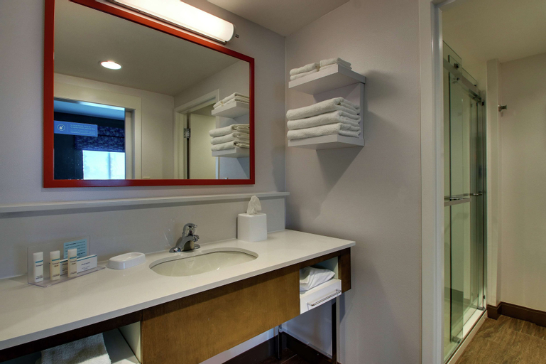 Bathroom 7