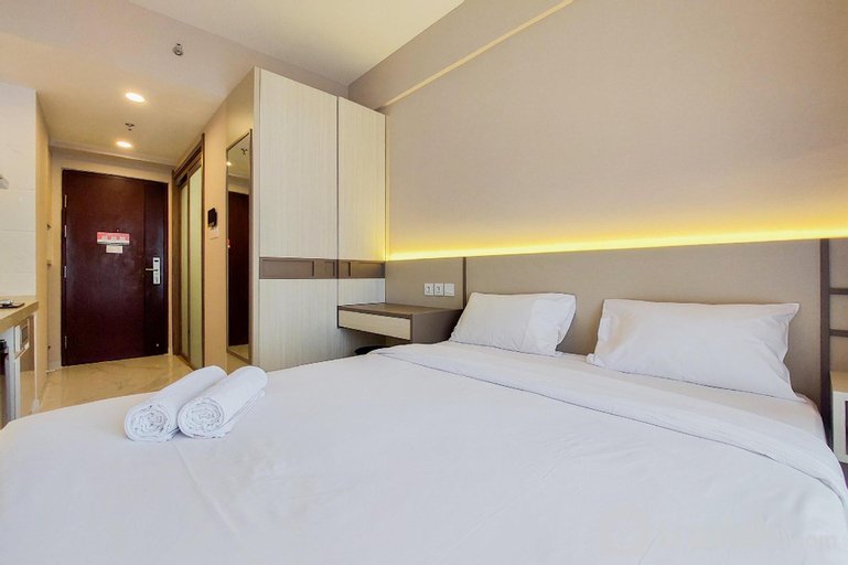 Cozy Living Warm Studio Sky House BSD By Travelio, Tangerang