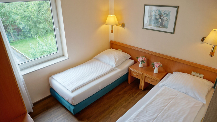 Bedroom 4, Hotel Opal, Region Hannover