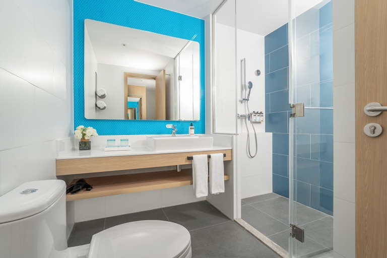Bathroom 14