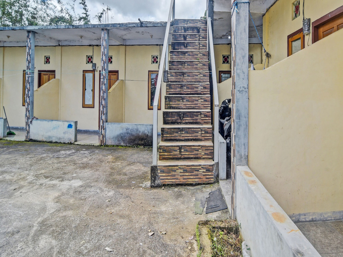 Exterior & Views 2, Hotel O Susupuan KostNearTaman Deki Lestari, Minahasa