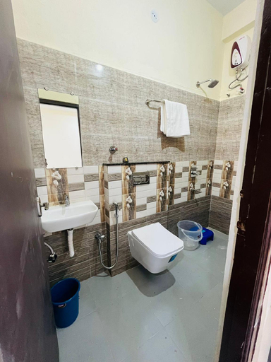 Others 2, Hotel VK 22, Dhar