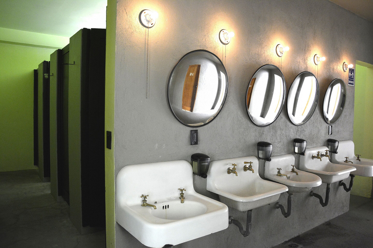 Bathroom 3, Downtown Beds - Hostel, Mexico City